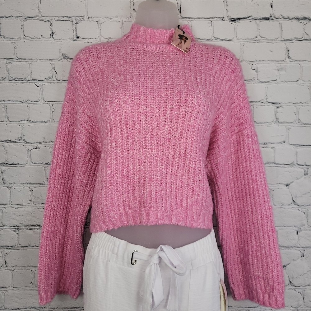 NWT Sincerely Jules Size M Mockneck Crop Sweater